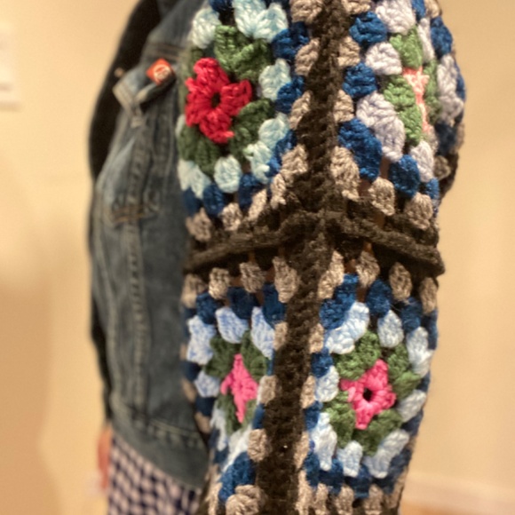 Upcycled Roxy Denim Jacket — Size M, Crochet Granny-Square Sleeves - Picture 5 of 7